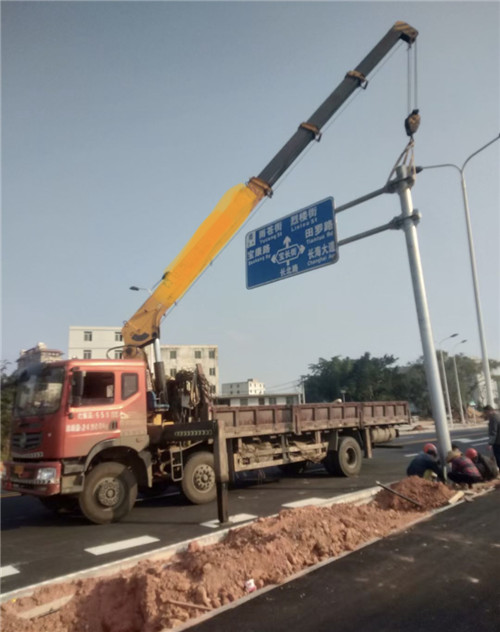 资阳市设备吊装租赁吊车要用多大吊车
